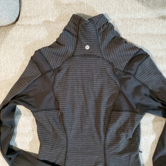 Lululemon Bhakti Jacket Size 8 Color Black/grey - Picture 5 of 11